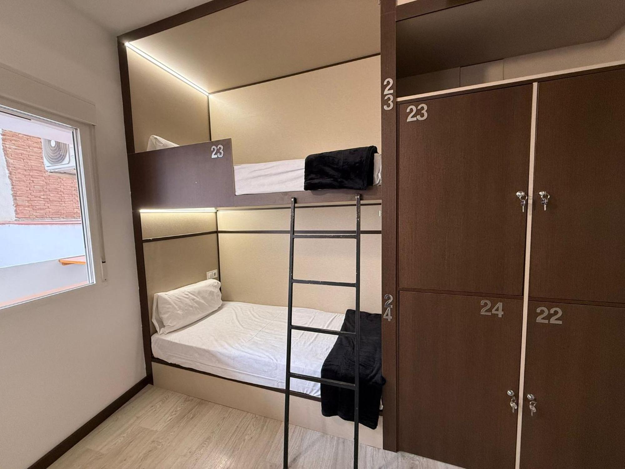 Hostel Tkh-Rooms Mate Madrid Exterior photo